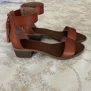 Womens size 8 Rock & Candy Nancie-D tan leather sandals